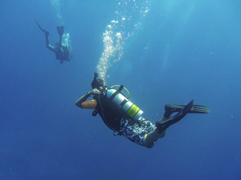 Scuba diver using enriched air (EANx) Nitrox - Photo by Ryan Lackey at Flickr