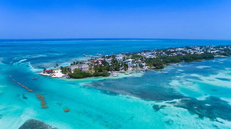  Caribbean Sea and the Split in Caye Caulker, Belize - Photo by Dronipcr at Flickr
